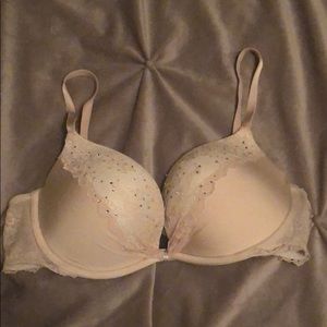Victoria’s Secret padded Demi bra